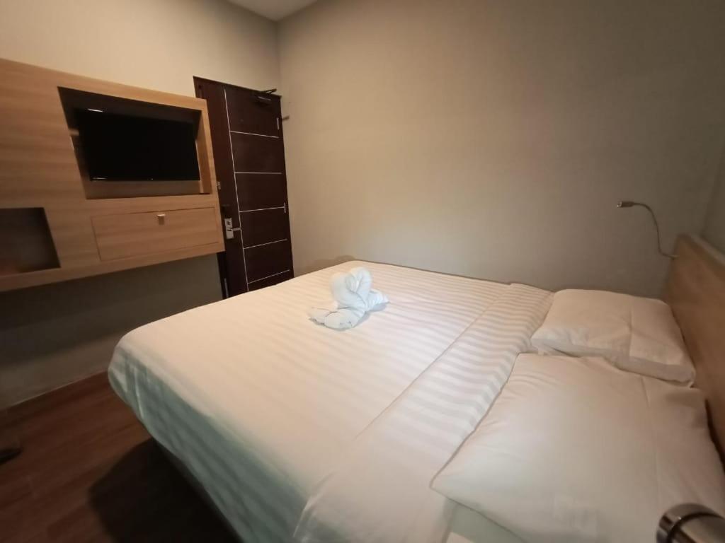Hotel Marina Airport Semarang Exteriör bild